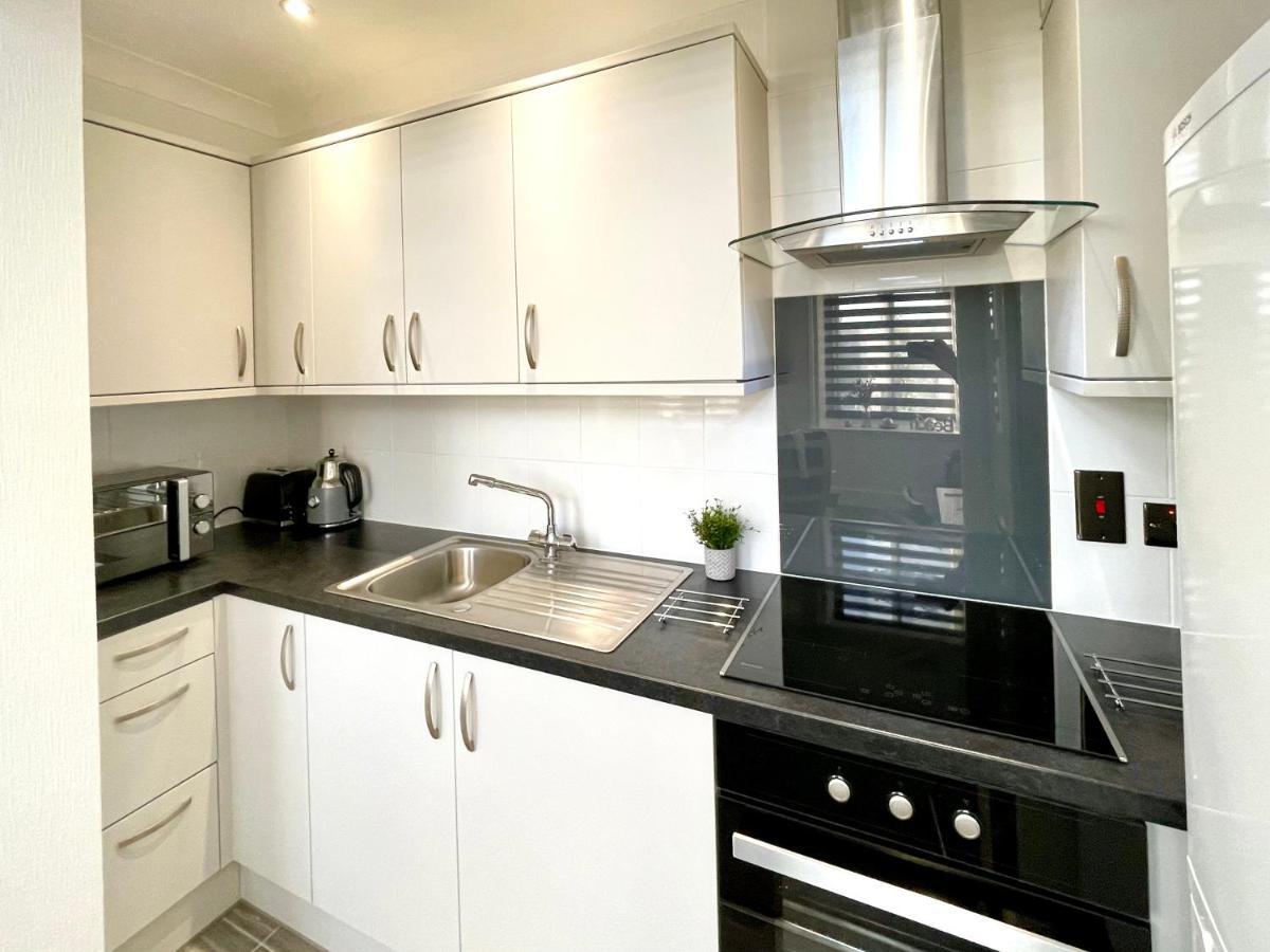 Modern Family Apartment Free Parking And Gym By Beach Bournemouth Ngoại thất bức ảnh