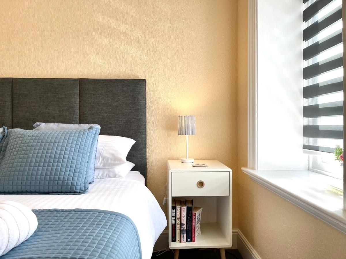 Modern Family Apartment Free Parking And Gym By Beach Bournemouth Ngoại thất bức ảnh