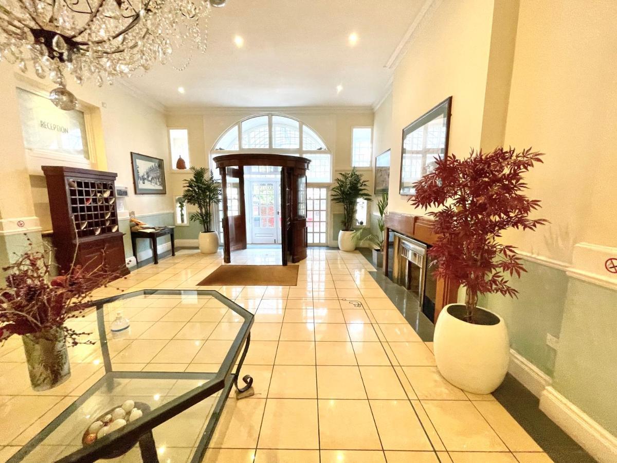 Modern Family Apartment Free Parking And Gym By Beach Bournemouth Ngoại thất bức ảnh