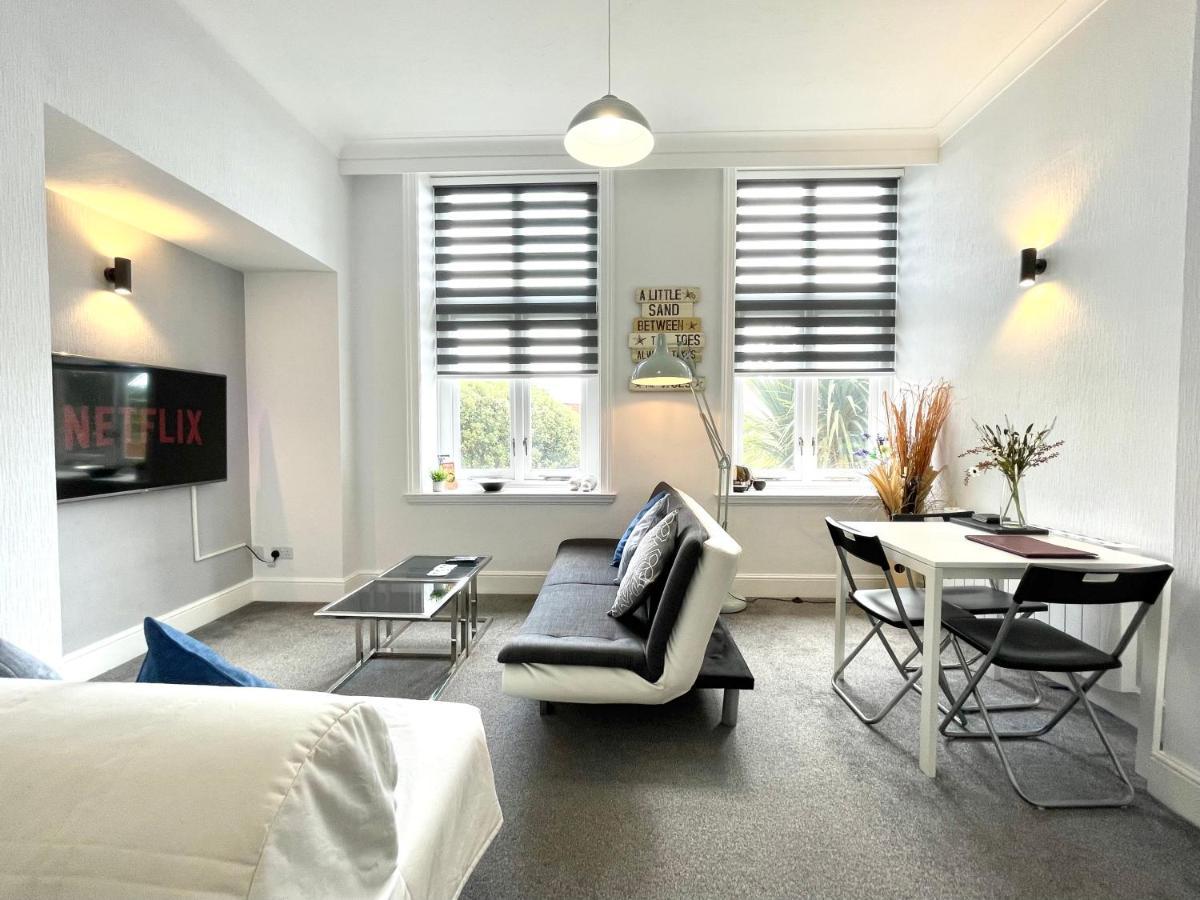 Modern Family Apartment Free Parking And Gym By Beach Bournemouth Ngoại thất bức ảnh